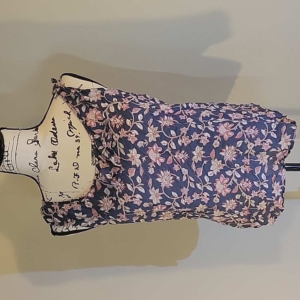 Gap Flower Tank